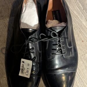 Bostonian Black Cap-Toe Oxford Shoes